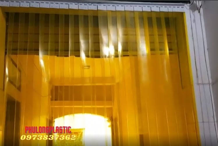 Rèm nhựa ngăn côn trùng
